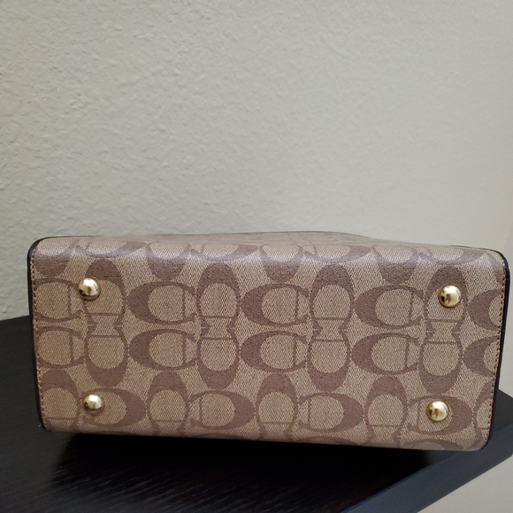 Luxury Women's Handbags - Picture 8 of 13